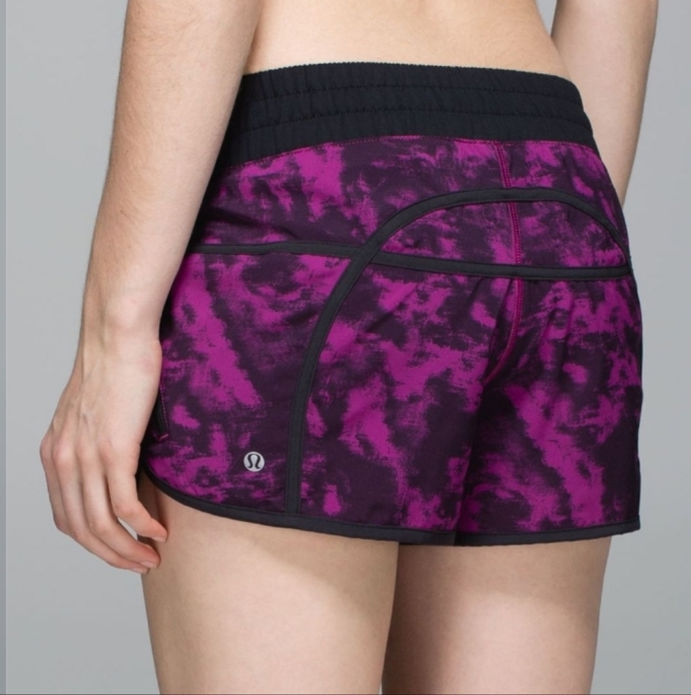 Lululemon tracker shorts 4 way stretch size 10